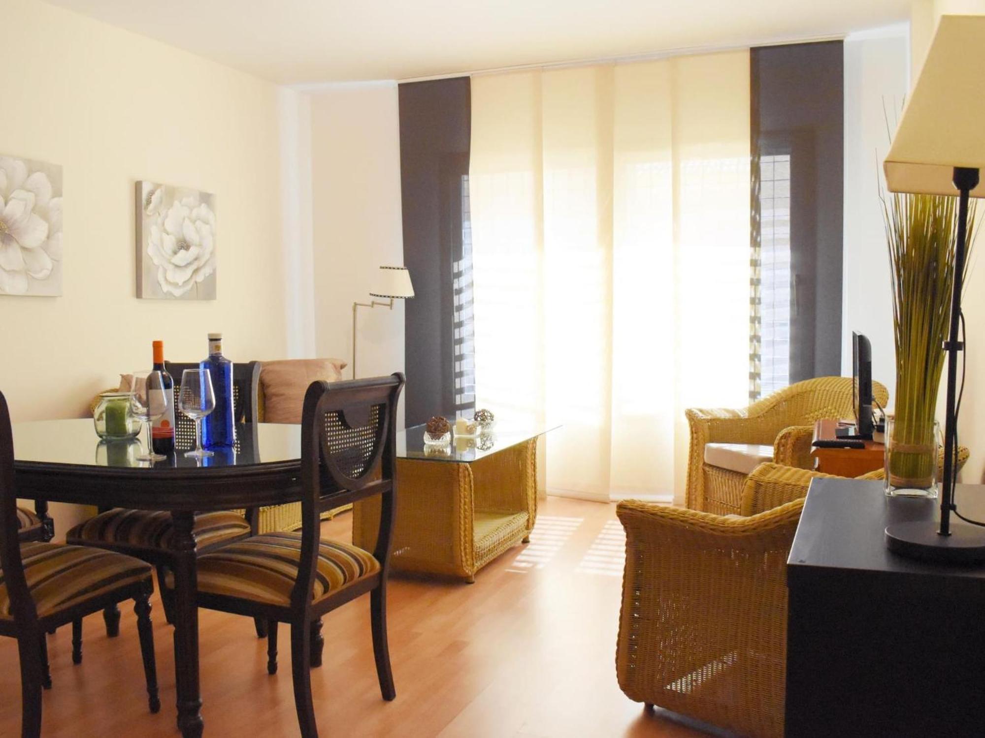 Encina'S Home: Bonito Apartamento De Dos Dormitorios Cerca Del Centro Historico Malaga Luaran gambar